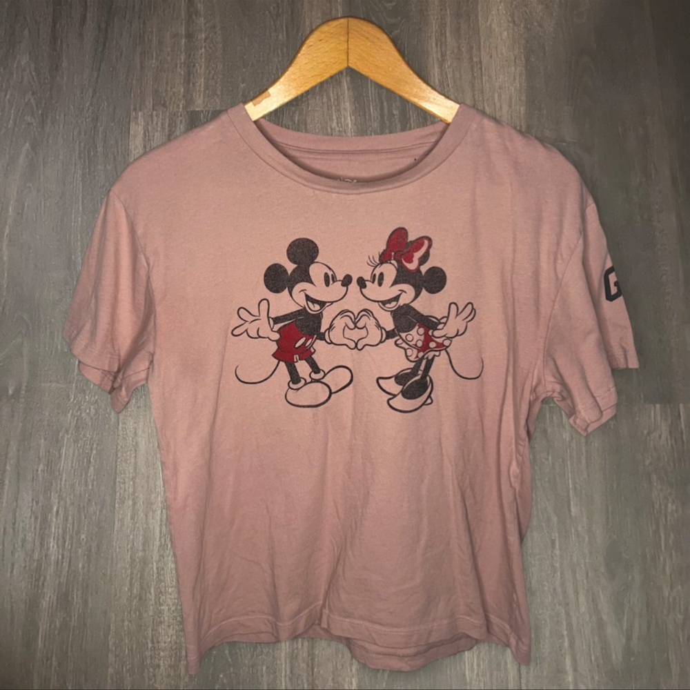 GAP x Disney Mickey & Minnie Graphic Tee |‎ Size XS